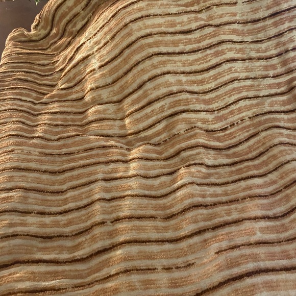 Brown and Tan and Gold Chenille Type Bedspread - Picture 3 of 4